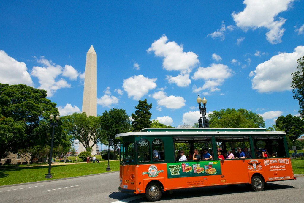 Washington DC: Hop-on Hop-off Old Town Trolley Ticket (Hop-on Hop-off Old Town Trolley) - 1