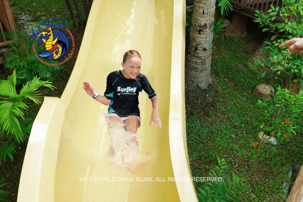 Wet World Shah Alam Waterpark (Day Pass) - 3