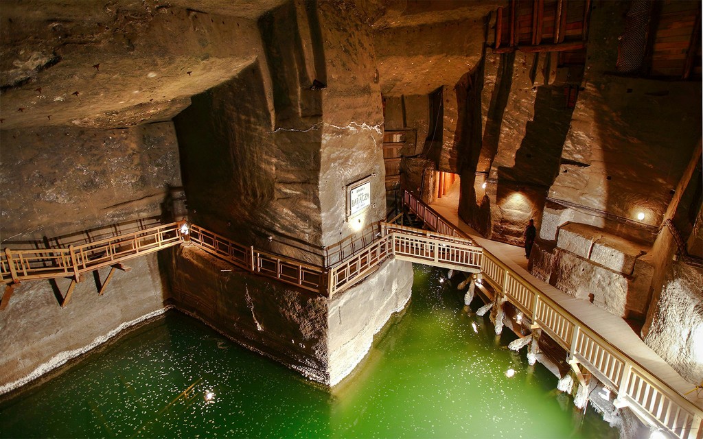 Salzbergwerk Wieliczka: geführte Tour mit Schnelleinlass-Tickets
(Spanish Guided Tour with Hotel Transfer) - 3