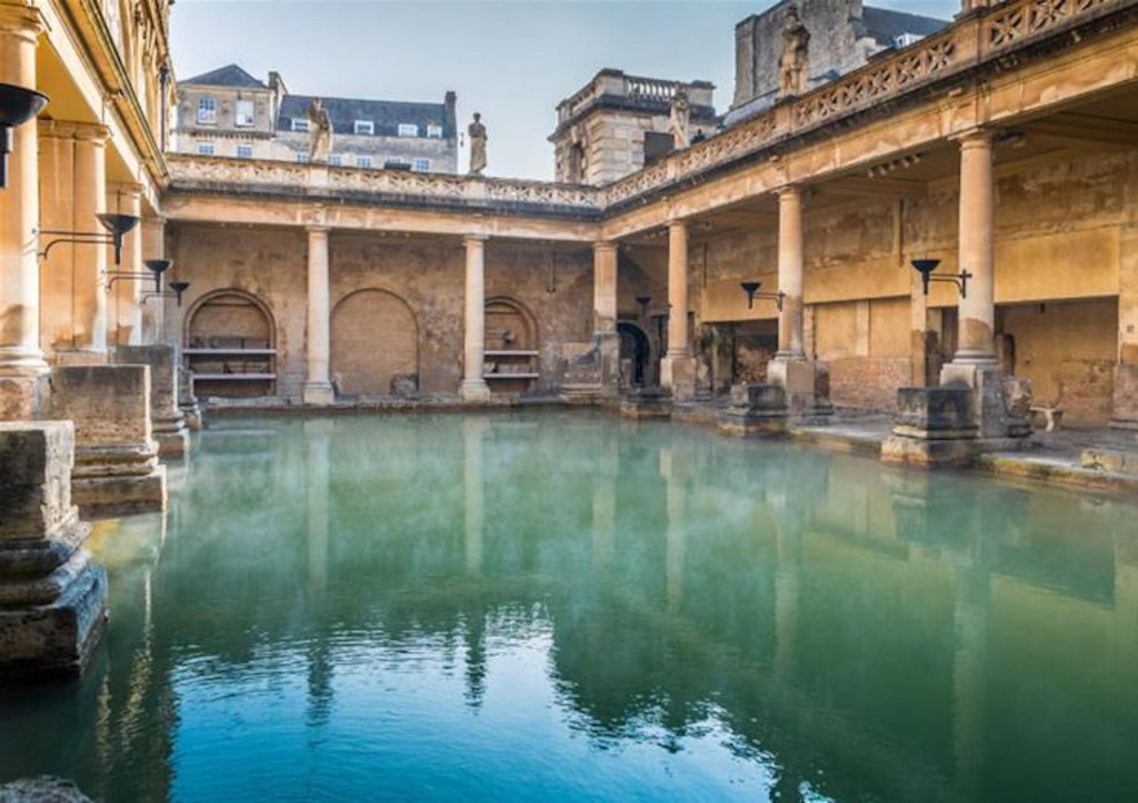 Windsor Castle, Stonehenge, and Roman Baths Tour from London (Windsor Castle, Stonehenge, and Roman Baths Tour from London (Mandarin) - Admission not included) - 1