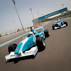 Circuito di Yas Marina: Esperienza di guida Formula Yas 3000 - 2