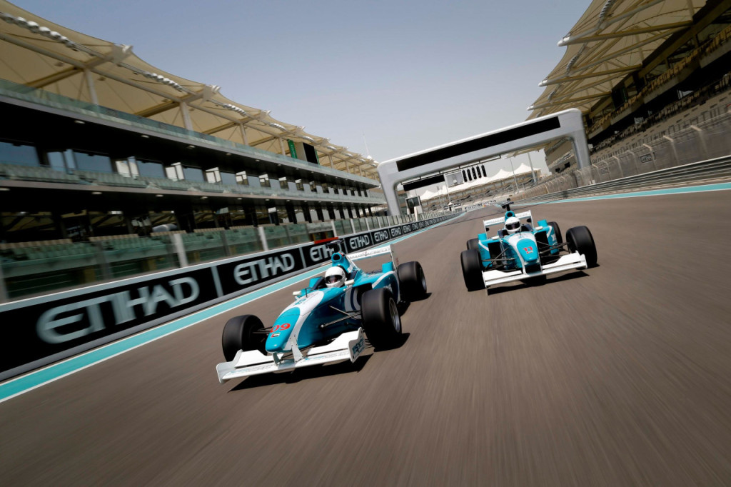 Yas Marina Circuit Formula Yas 3000 Driving Experience (Formula Yas 3000 Driving Experience) - 2