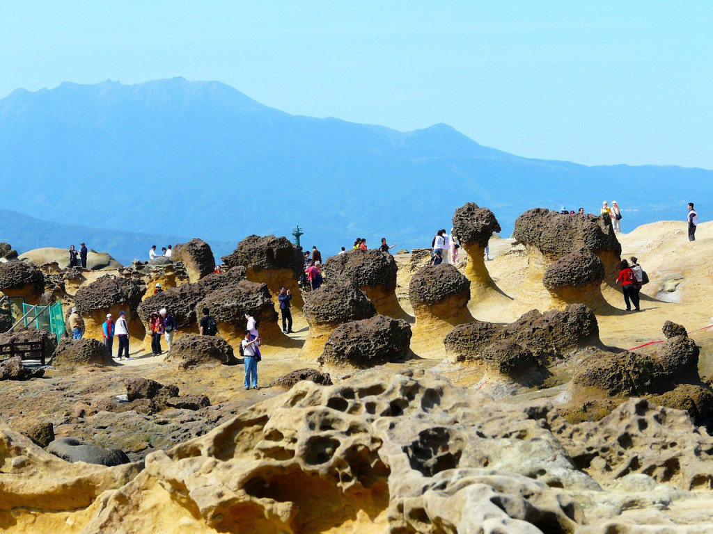 Yehliu, Jiufen, and Shifen Full-Day Tour from Taipei with Taiwanese Pastry Making - 3