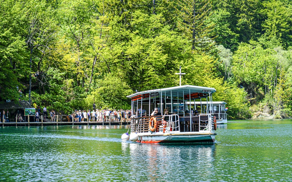 Zagreb nach Plitvice: Privater Transfer zum Paradies (Private one-way transfer with pick up) - 1