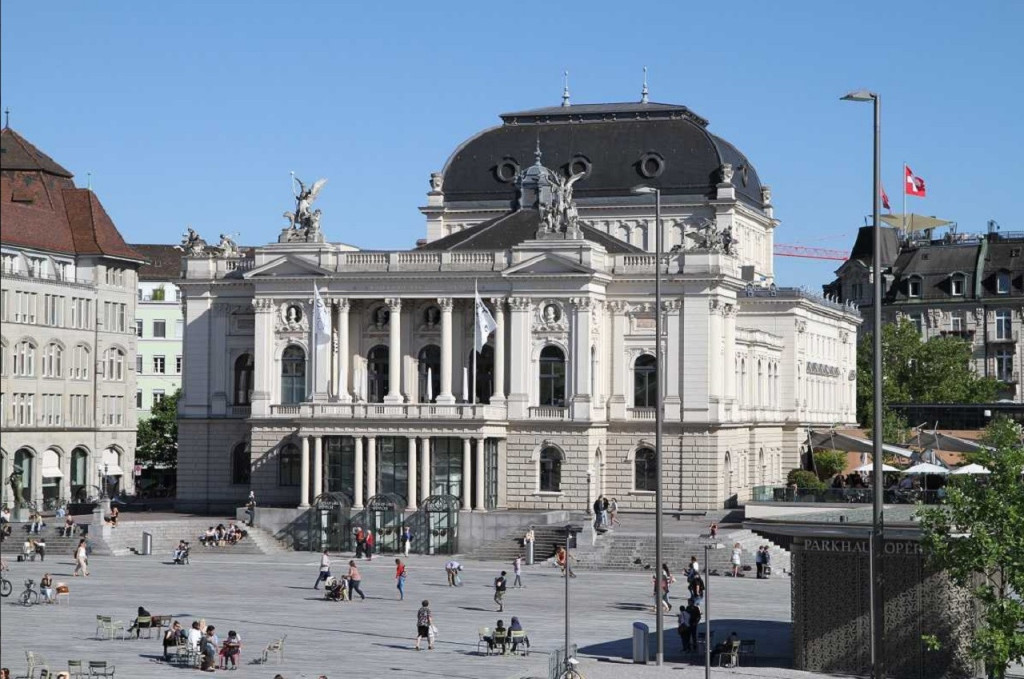 Zurich City Sightseeing Bus Tour with Lake Cruise - 3