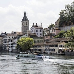 Zurich: Guided Old Town Walking Tour + Lake Cruise + Optional FIFA Museum Entry - 1